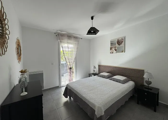 T3 Avec Jardin Privé, Proche Centre-ville De Appartamento *