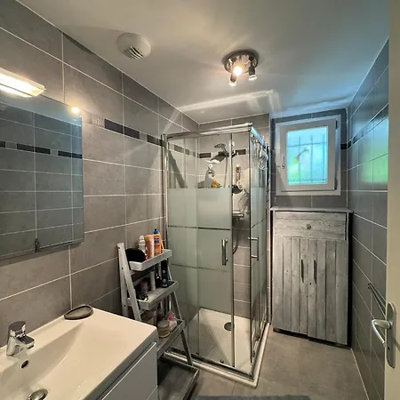 T3 Avec Jardin Privé, Proche Centre-ville De Appartamento *